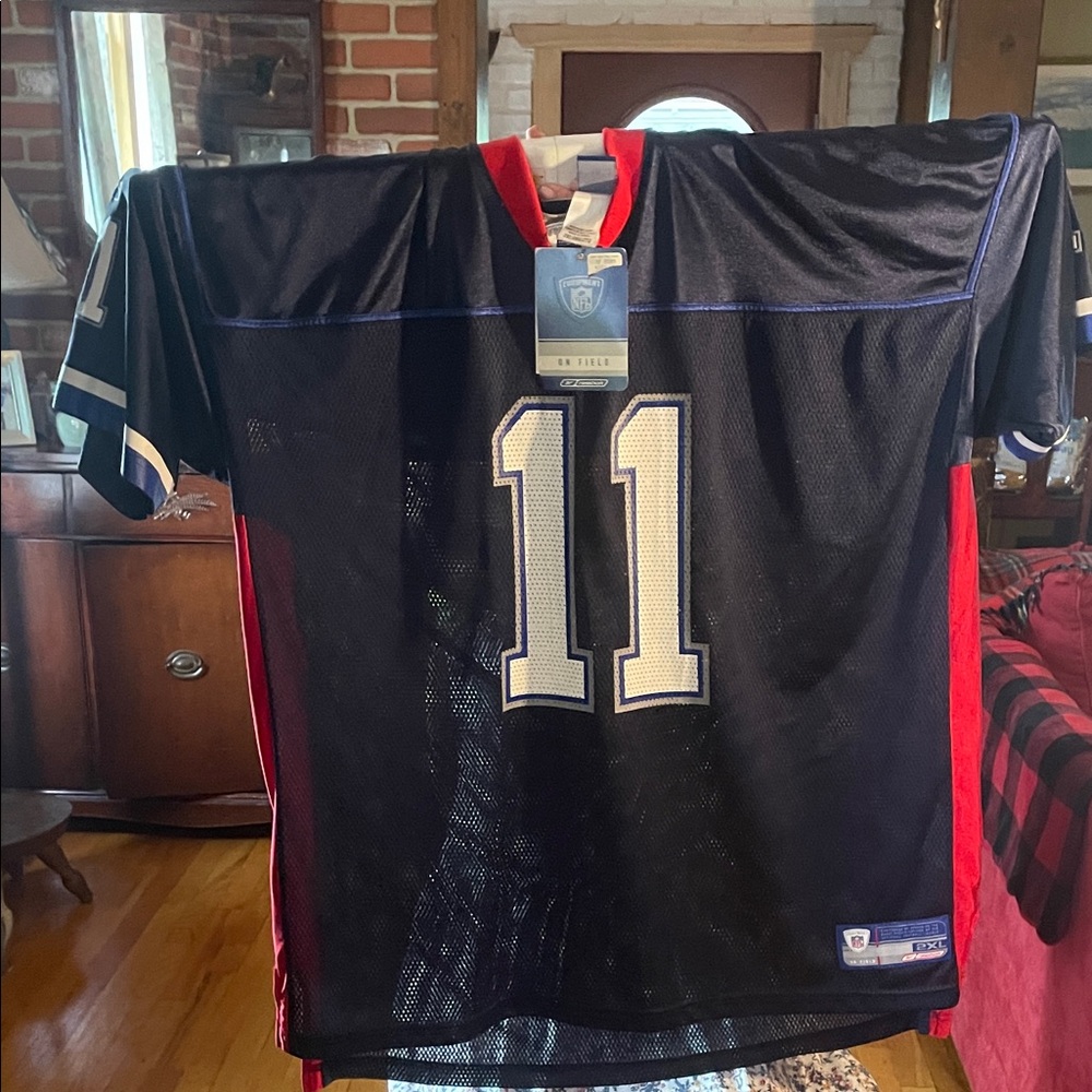 NWT NFL Buffalo Bills  Authentic Reebok Black and Red Sports Jersey
